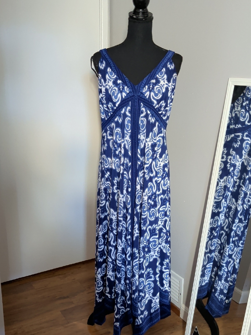 INC International Concepts Navy and White Sleeveless V-Neck Maxi Dress XL